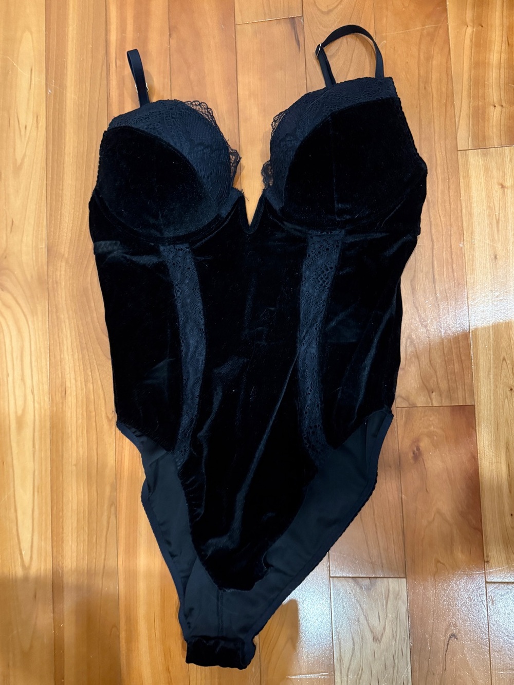 La Senza Black Bra Strap with Pink Logo Tag